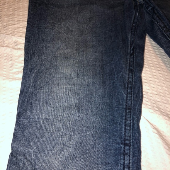 Hollister Jean - Picture 3 of 4